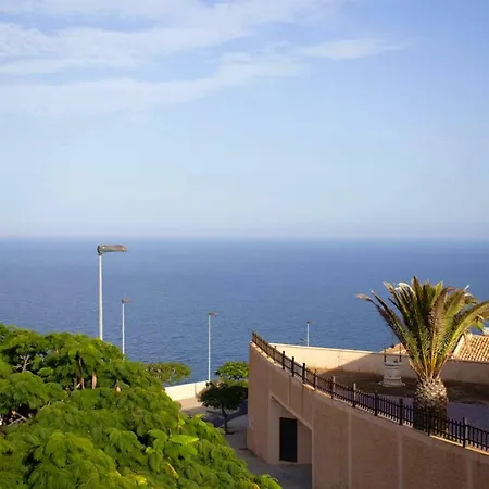 Una Casa Abierta Al Mar *